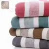 Toallas de Coral Fleece Grandes y Anchas al por Mayor Transfronterizas, Engrosadas, Absorbentes, con Borde con Gancho, Toallas de Coral Fleece Rayadas y Toallas de Baño