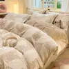 Conjunto de Quatro Peças de Flor Estéreo Relevada Fresca em Lã Leite para Inverno Espessado Quente Coral Fleece Plus Veludo Roupa de Cama 3