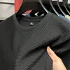 Camisa Masculina de Seda de Gelo com Malha de Bambu Manga Curta Gola Redonda 2024 Nova Camisa Básica Masculina de Meia-Manga Top Masculino de Cor Pura para o Verão