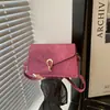 Outono 2026 Nova Moda Tendência Bolsa de Ombro Transversal para o Dia a Dia Casual Simples Chique Bolsa Feminina Corrente Pequena Quadrada