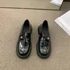 Sapatos de Couro Britânicos Estilo Coreano Sapatos de Camada Única com Solado Grosso Femininos Outono/Inverno 2022 Novos Mocassins de Lã Pretos Versáteis