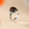 Yuebao Joyería Plata Pura 990 Ámbar Rojo Mantra de Seis Palabras Ocho Tesoros Superficie de Huevo Estilo Étnico Anillo Vintage Ajustable Personalización