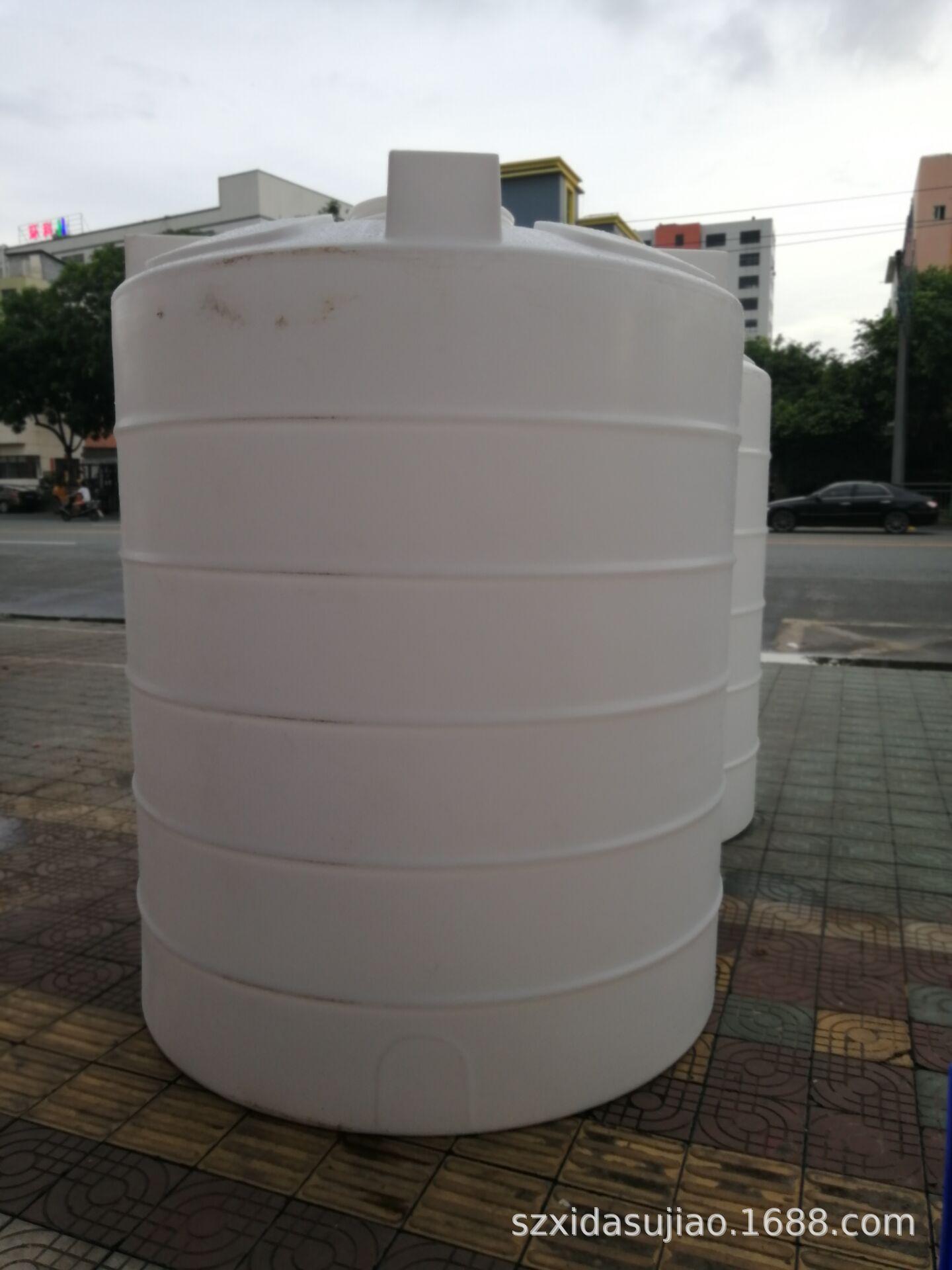 5吨塑料水塔3