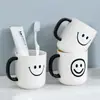 Copo de enxaguante bucal com rosto sorridente estilo Ins, copo fofo para escovar os dentes para uso doméstico, design criativo e simples, adequado para crianças e casais, um copo para enxaguar e lavar