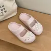 Pantuflas Baotou Mary Jane para Niñas Estilo Nuevo Primavera y Verano 2026 Suela Suave Lindas Anti-Olor Versátiles para Usar al Aire Libre