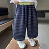 Pantalones Casuales Rayados para Niños Primavera y Otoño 2026 Nuevos Elegantes Holgados Deportivos de Chándal para Niños