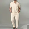 Conjunto de Dos Piezas para Hombre de Verano 2026 Nuevo Estilo Europeo y Americano, Color Sólido, Tejido Waffle, Cuello Solapa, Media Cremallera, Pantalones Largos