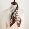 Bufanda Cuadrada Pequeña de Estilo Coreano Lujo Ligero de 70 cm Primavera y Verano Seda Elegante Bufanda de Seda Estampada Amor Cinta Protectora Solar para Mujer
