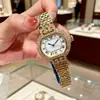 Nuevo Estilo Personalizado Barril de Vino Esfera Incrustada de Diamantes Hebilla de Mariposa Correa de Acero Inoxidable Reloj para Mujer Movimiento de Cuarzo Reloj para Mujer Venta al por Mayor