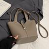 Popular Super Popular Simples Elegante Padrão Lichia Bolsa Balde Portátil Casual Leve Luxo Cor Sólida Bolsa Transversal High-end para Mulheres