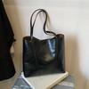 Bolsa de Grande Capacidade para Mulheres 2025 Nova Outono e Inverno Textura Versátil Retrô Bolsa de Ombro Bolsa Grande Popular Bolsa Tote para o Dia a Dia