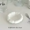 Plato de cerámica creativo nórdico para salsa para uso doméstico, lindo diseño de flor en forma de corazón, blanco puro para snacks, snacks de té, salsa para mojar, plato de condimentos