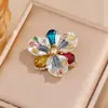 Broche de flor de cristal estilo palácio vintage, primorosamente feito à mão, um acessório de luxo para mulheres, perfeito para combinar com ternos e casacos