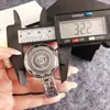 Reloj de cristal de nicho, reloj analógico simple, reloj para mujer con correa hueca incrustada de diamantes, reloj listo en stock