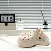 Pantuflas Baotou de Suela Gruesa Zapatos con Agujeros de EVA de Verano para Mujer Nuevo para Exteriores Súper Suave con Altura Aumentada para el Hogar Antideslizante
