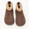 Botas de Neve Grossas e Quentes Infantis 2026 Nova Moda Outono/Inverno Botas Curtas Quentes de Veludo Plus para Meninas Botas de Algodão para Bebê