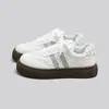 Tênis de Treino Alemão Feminino 2026 Outono Novo Dopamina Estilo College Fofo Tênis de Skate Tendência Versátil Sapatos Esportivos CY1008