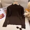 Suéter de punto para mujer con cuello semialto y volantes, nuevo modelo otoño/invierno 2026, cómodo top básico en color marrón Maillard