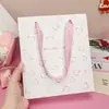 Nueva Bolsa de Tote de Papel Blanco, Bolsa Roja 520 para Empaque de Regalo, Bolsa de Regalo para el Festival Qixi, Bolsa de Compras de Cartón Engrosado