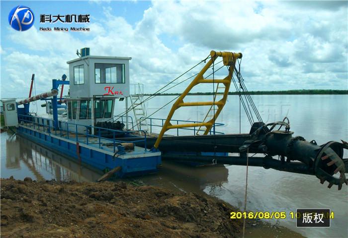 2非洲绞吸式挖泥船 (5).jpg