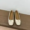 Sapatos Mary Jane Patchwork Brancos com Aumento de Altura Oculto para Mulheres, Novos Sapatos de Festa Estilo Francês Inspirados em Chanel Primavera/Verão 2026