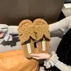 Chinelos Peludos Femininos Chinelos de Algodão Chinelos de Uma Tira 2026 Bico Aberto Novo Estilo Bolinhas para Uso Externo Outono/Inverno Estilo Coreano Simples de Fundo Plano