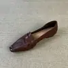 Mocasines de piel de oveja - elegantes y versátiles para el trabajo, con efecto adelgazante, diseño retro, estilo fácil de poner, zapatos pequeños de piel, punta cuadrada y tacón grueso