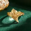 Anillo Versátil y Exquisito de Pétalo de Lirio para Mujer Estilo Transfronterizo Europeo y Americano Ins Anillo Personalizado de Flor para Dedo Índice Apertura Ajustable