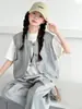 Conjunto de Camiseta de Manga Curta e Colete para Meninas da Primavera, Novas Roupas Infantis, Conjunto de Três Peças com Camiseta Solta, Colete e Calça Curva para Meninas