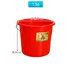 Balde Plástico Vermelho do Fabricante para Uso Doméstico, Balde Plástico Espessado para Lavanderia, Balde Portátil de Grande Capacidade para Armazenamento de Água, Personalizável com Impressão