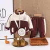 Conjunto de Outono e Inverno para Meninos, Nova Moda Veludo Espesso para Bebês Roupas de Inverno, Bolsa com Expressão, Conjunto de Duas Peças para Crianças