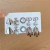 Pendientes Redondos de Perla con Diamantes y Tachuelas Plateadas, Lujo Ligero, Moda de Alta Gama, Diseño Elegante y Único, Joyería de Oreja Exquisita de Nicho