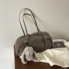 Bolsa peluda de alta qualidade bolsa de pelúcia feminina nova 2026 Outono/Inverno bolsa de mão de nicho grande capacidade bolsa de ombro