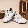 Zapatos blancos de dibujos animados para niños, nuevos modelos de primavera y otoño, zapatillas de suela blanda para niños y niñas, zapatos deportivos casuales estilo coreano, zapatos de moda para niños mayores