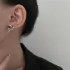 Estilo japonês e coreano simples orelha-livre amor orelha clipe internet celebridade estilo frio brincos distintos único high-end elegante brincos para mulheres