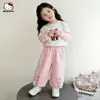 Calça Casual de Primavera para Meninas 2026 Novo Estilo Renda nas Bordas Costura Solta Confortável Elegante Calça com Bainha