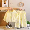 Conjunto de Moletom de Primavera para Meninas 2026 Novo Estilo para Crianças Pequenas, Conjunto de Duas Peças Moderno e Estiloso para Primavera e Outono
