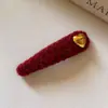 Pinza para el pelo de peluche con forma de corazón rojo de Año Nuevo, Pinza lateral de alta gama y exquisita para flequillo, Accesorio para el pelo de Año Nuevo, Pasador para mujer