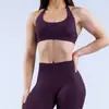 Sujetador de yoga cruzado transfronterizo europeo y americano, camiseta sin mangas de tres capas de alta elasticidad con sujetador incorporado, espalda y hombros bonitos, cuello halter, cómodo y ajustado