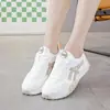 NK122 Zapatos estilo alemán para mujer 2026 nuevos primavera y verano versátiles populares casuales deportivos de tabla ins de moda zapatillas blancas pequeñas