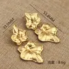 Pendientes de Hoja Metálica de Moda y Tendencia, Pendientes de Hoja Metálica Retro Europeos y Americanos con un Diseño en Relieve de Alta Gama