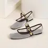 Verano 2026 Nuevo Comercio Exterior Talla Grande Sandalias Casuales Cómodas para Mujer Hebilla Metálica Huecas Moda Ropa Exterior Talla Única
