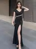 Vestido Ajustado Sexy de Celebridad de Internet Estilo Influencer 2026 de Gama Alta, Puro Deseo, Cuello en V, Cintura Fruncida Ceñida, con Abertura para Mujer