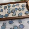 Diseño de caja binaural de piedra aguamarina natural con accesorio de colgante de pulsera con hebilla de agujero