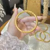 Tienda de Joyería Chapada en Oro Mismo Estilo Pulsera con Patrón Rizado Herencia Antigua China Artesanía Fina Anillo Liso Pulsera de Imitación de Oro