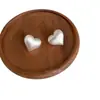 Um Par de Brincos Coração de Pérola em Metal Escovado para Mulheres, Estilosos Retrô, Brincos Elegantes Simples e Versáteis para Mulheres