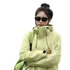 Jaquetas Novas Primavera e Outono 2026 para Homens e Mulheres, Jaquetas com Capuz à Prova de Vento, Roupas de Montanhismo, Jaquetas Finas Soft Shell para Exterior