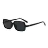 Gafas de sol cuadradas retro transfronterizas nuevas 2025 moda europea y americana cuadradas simples remache neutras al por mayor