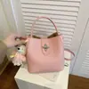 Bolsos de Mujer Transfronterizos 2026 Nueva Colección Primavera/Verano, de Moda, Exquisitos, Tendencia, Súper Populares, Sensación de Alta Gama, Bolso Cubo de Hombro Cruzado