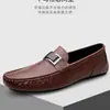 Mocasines de Lujo Ligero para Hombre Piel Genuina 2026 Nuevo Estilo Slip-ons Marca de Tendencia Casual Británico Estampados Mocasines de Un Paso
